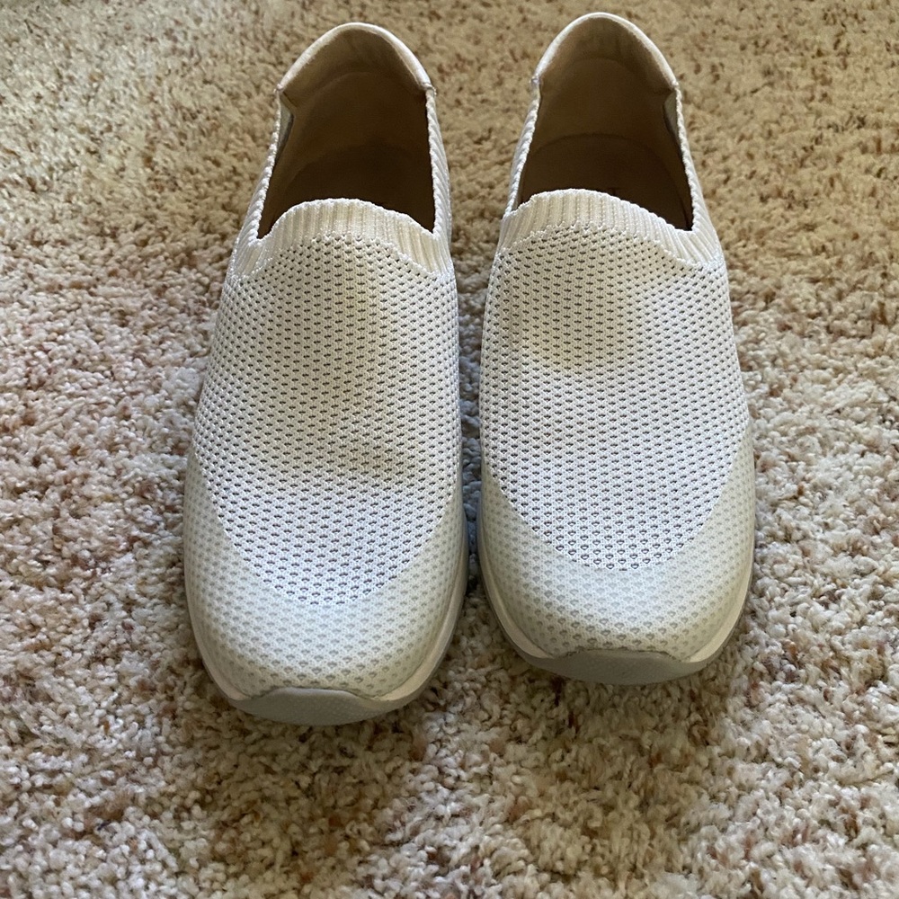 Naturalizer Lafayette Slip-ons - Picture 2 of 8
